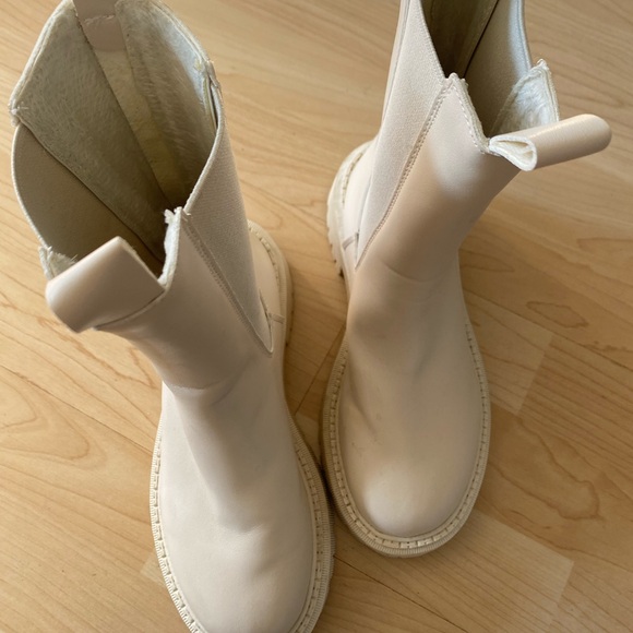 White/Cream Mid-Calf Chunky Boots - Picture 7 of 7